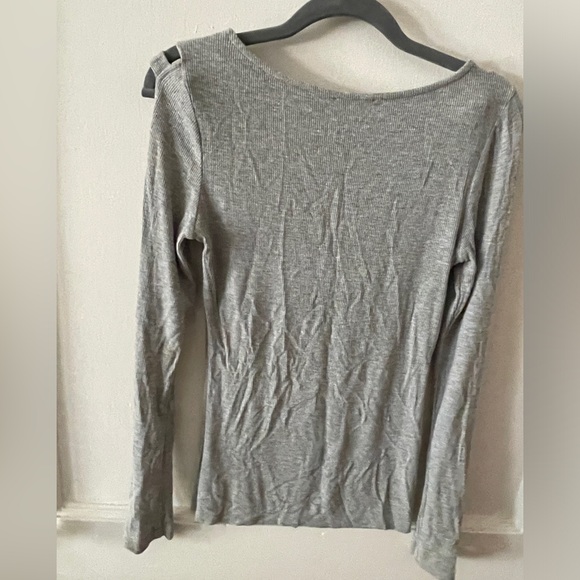 Shirt:Cutout long sleeves - Picture 3 of 5